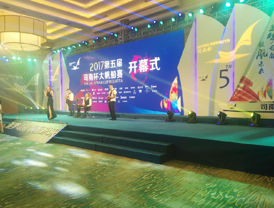 两男和一女一前一后爽app下载