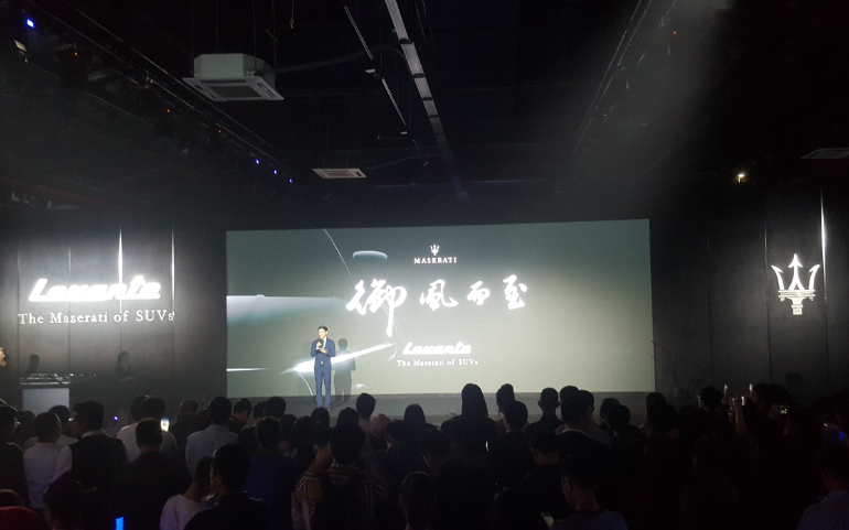 两男和一女一前一后爽app下载