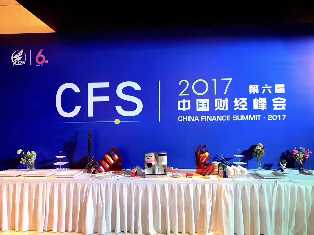 两男和一女一前一后爽app下载