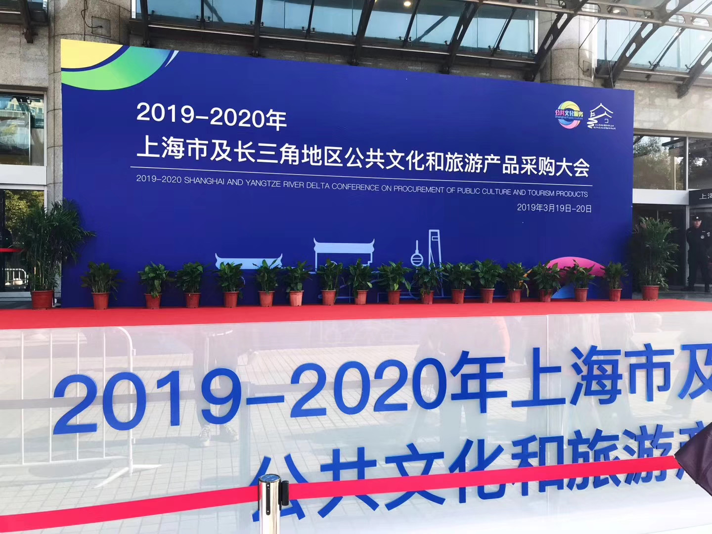 两男和一女一前一后爽app下载